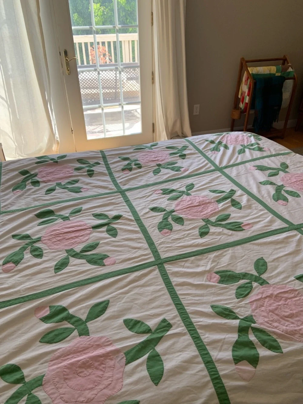 Vintage Floral Patchwork Quilt - Pink and Green Cotton Bedspread